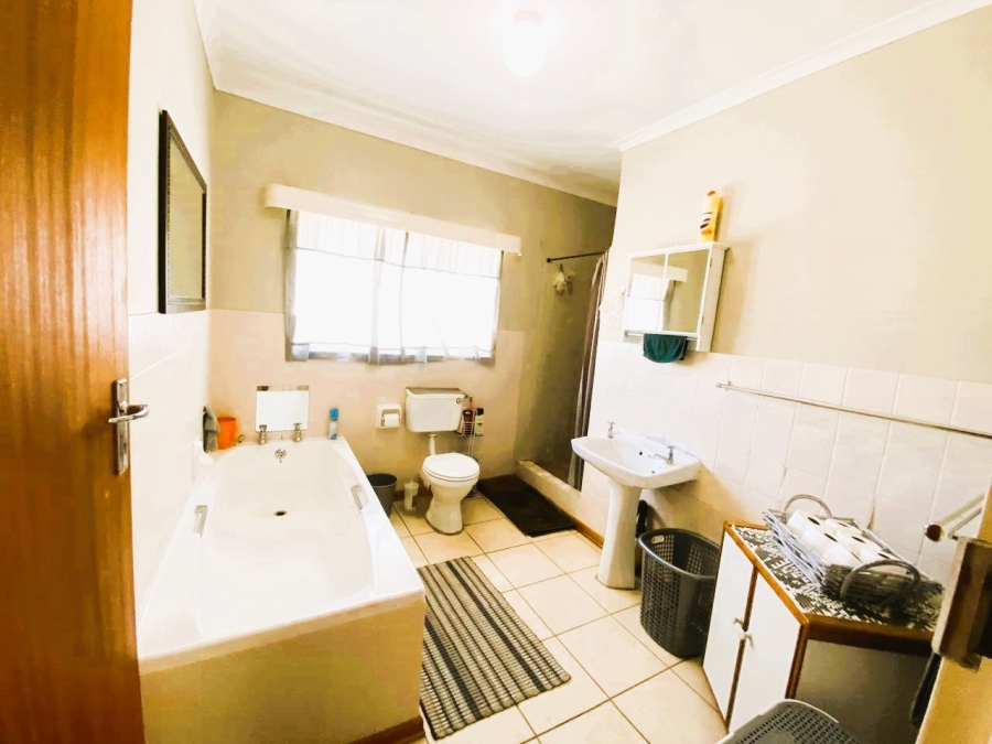 2 Bedroom Property for Sale in Pellissier Free State